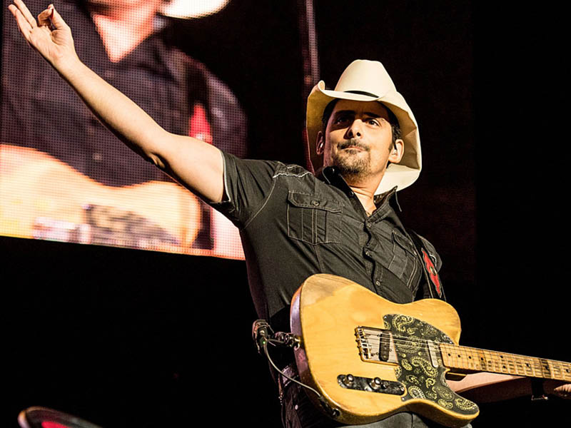 Brad Paisley at Shoreline Amphitheatre