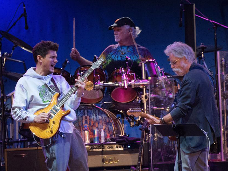 Dead & Company at Shoreline Amphitheatre